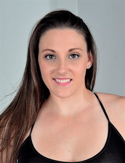 Melanie Hicks in PervMom.